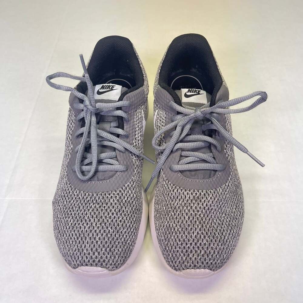 Nike Tanjun Grey Running Shoes Men’s US 9.5 - Picture 4 of 9